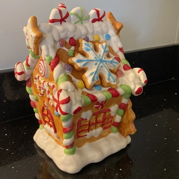 SOLD Gingerbread Treats Ceramic Cookie Jar Christmas Holiday Cracker Barrel - Picture 9 of 16